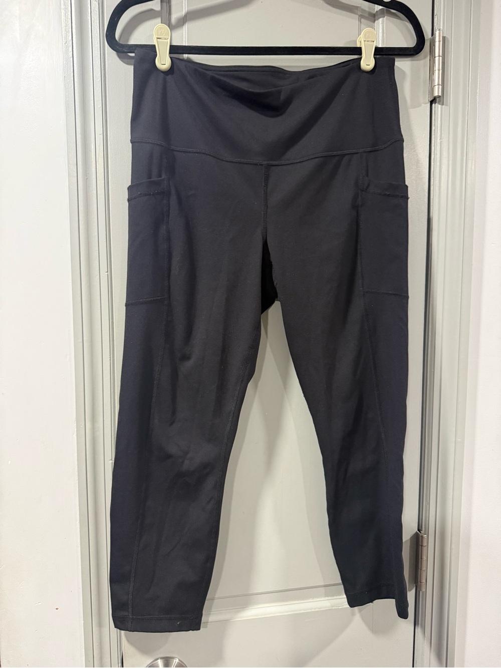 Yogalicious Black High-Rise Leggings with Side Pockets